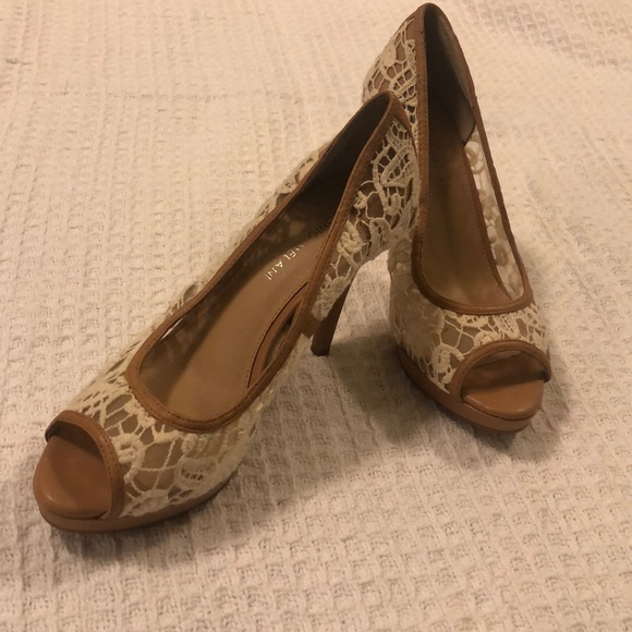 Antonio Melani lace heels - Picture 3 of 3